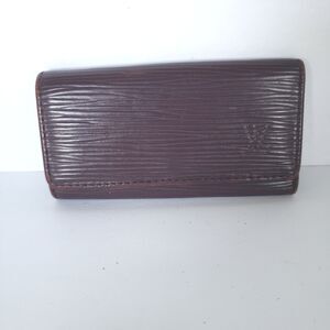 Authentic Louis Vuitton Epi Multicles 4 Key Hooks Case Solid Purple Small 2009